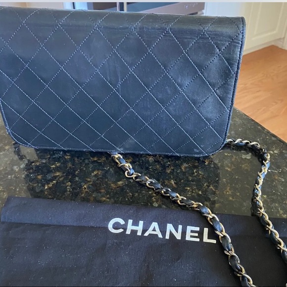 Chanel Vintage Full Flap Bag Quilted Lambskin Medium COA - Picture 4 of 12